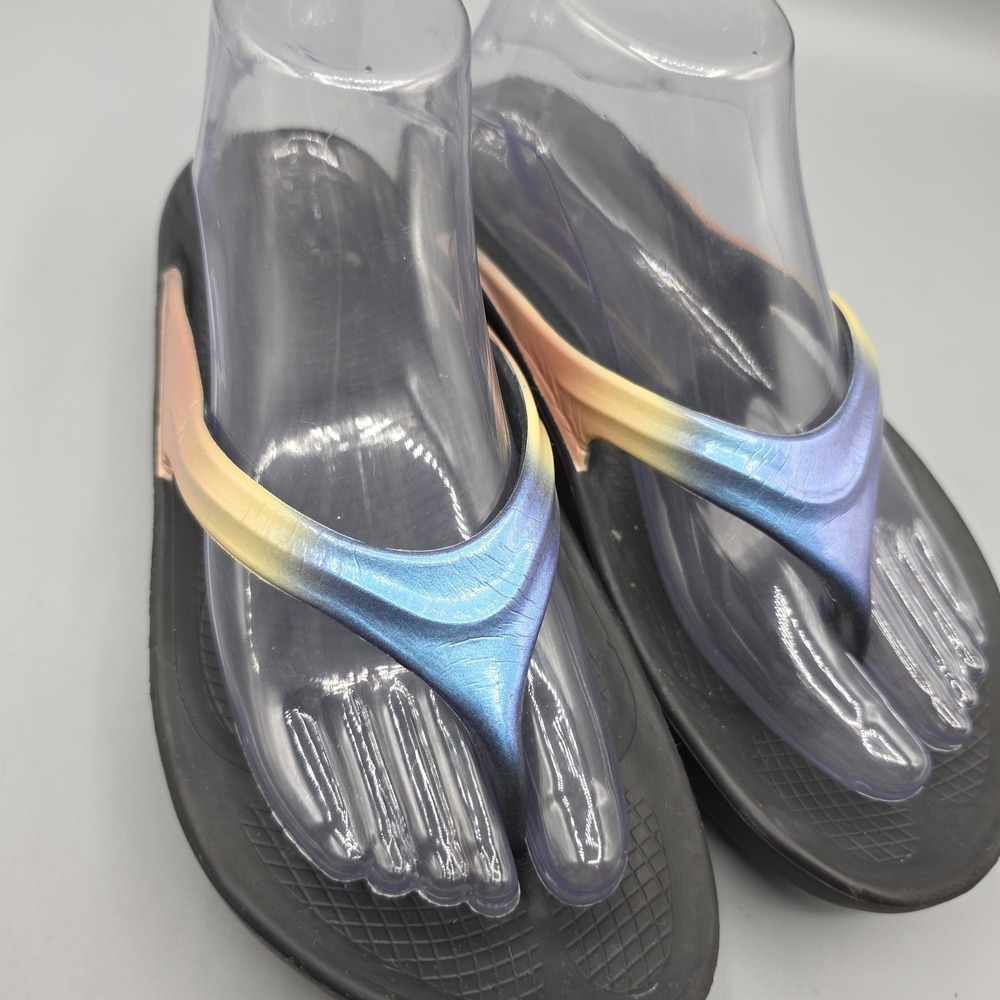 OOFOS OOlala Sandals Womens 7 Multicolor Iridescent Recovery Flip Flops Shoes - Picture 2 of 14